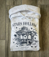 Load image into Gallery viewer, Stars Hollow
